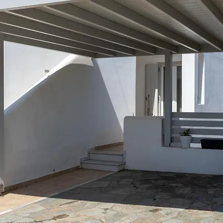 Lydia's East Apartmán *