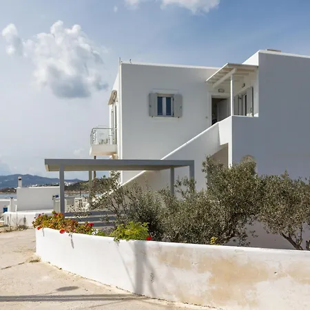 Lydia's East Apartmán Alikí