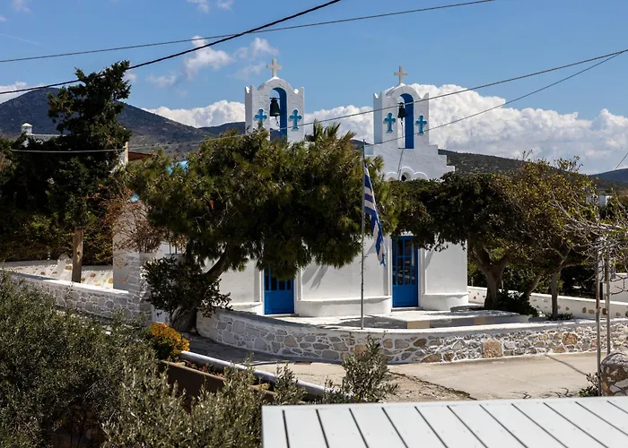 Lydia's East Apartmán Alikí