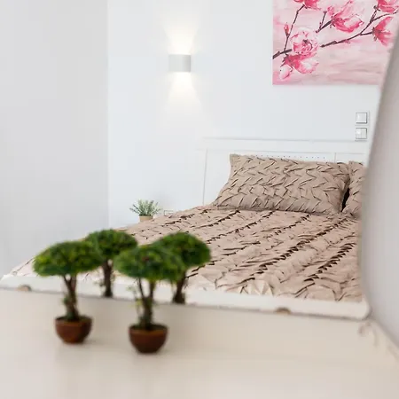 Lydia's East 아파트 Alikí