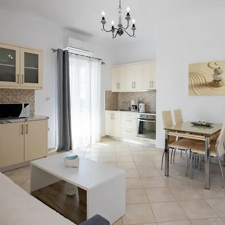 Lydia's East 아파트