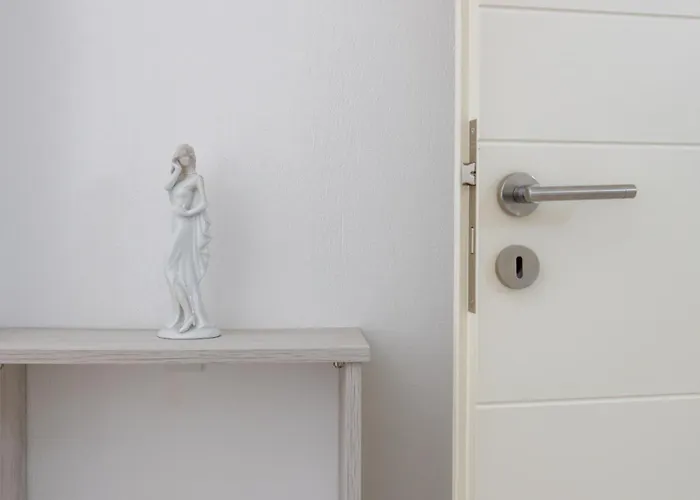 Lydia's East Appartement *